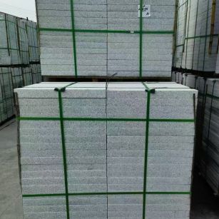 龙岩 芝麻白火烧，园林广场市政工程地铺石，1.8~5.0厚均有现货