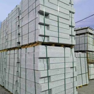 龙岩 芝麻白花岗岩路沿石，路缘石，路肩石，道牙，立缘石，马路牙子，街沿石，侧石等