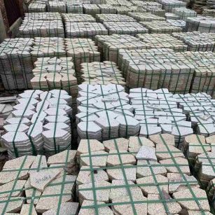 龙岩 黄金麻白麻花岗岩荔枝面地铺石(冰裂纹)