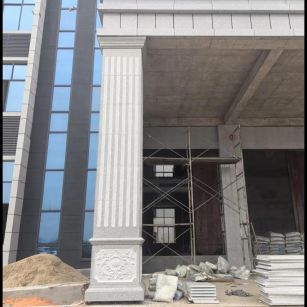 龙岩 芝麻白光面花岗岩门楼大柱（罗马柱）配雕花底座