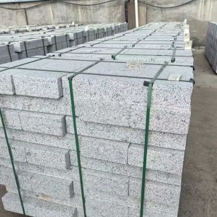 龙岩 白麻花岗岩路沿石，弧形路沿石，道牙石，马路牙子，界石，路缘石，平沿石，直岩石，平缘石等