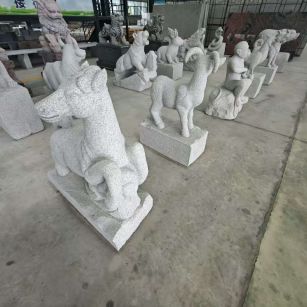 龙岩 芝麻白花岗岩造型立体雕刻——十二生肖