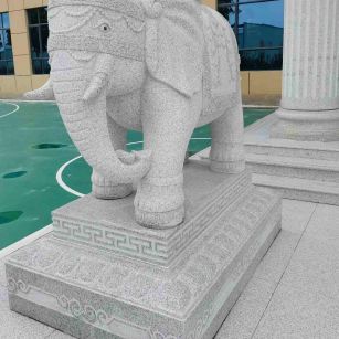 龙岩 白麻花岗岩动物异形石雕-大象