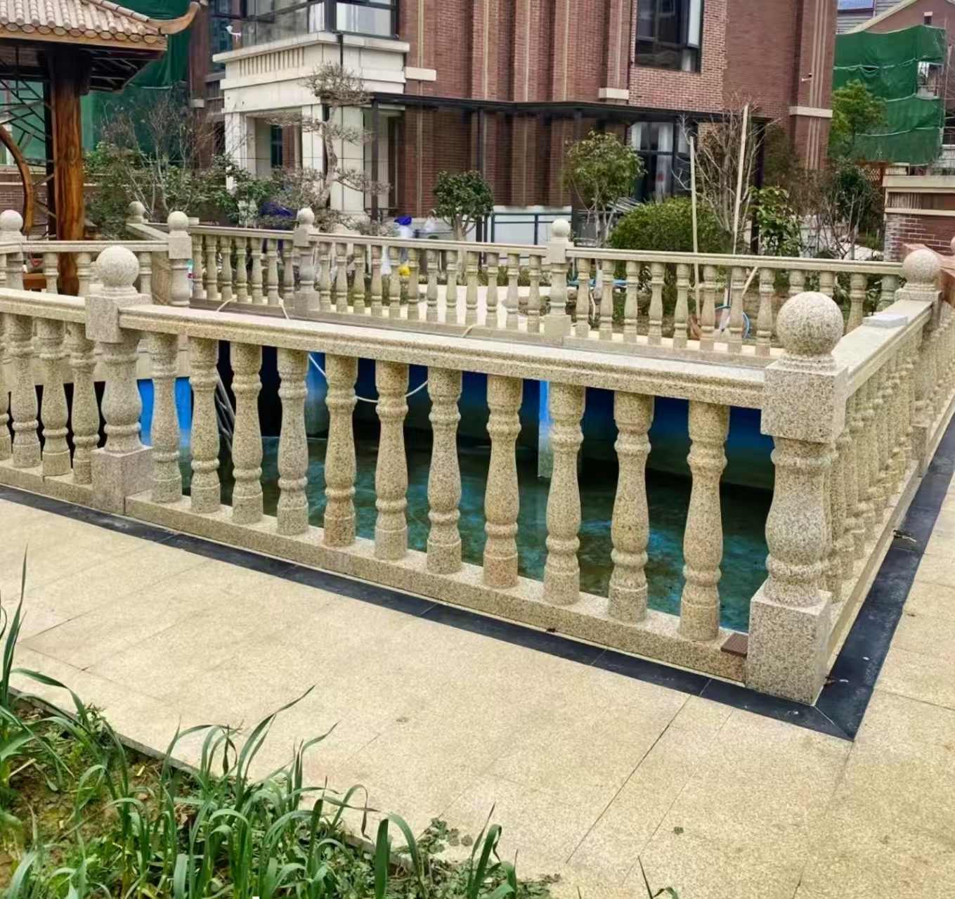 龙岩黄金麻花岗岩石材栏杆，扶手，将军柱，花瓶柱