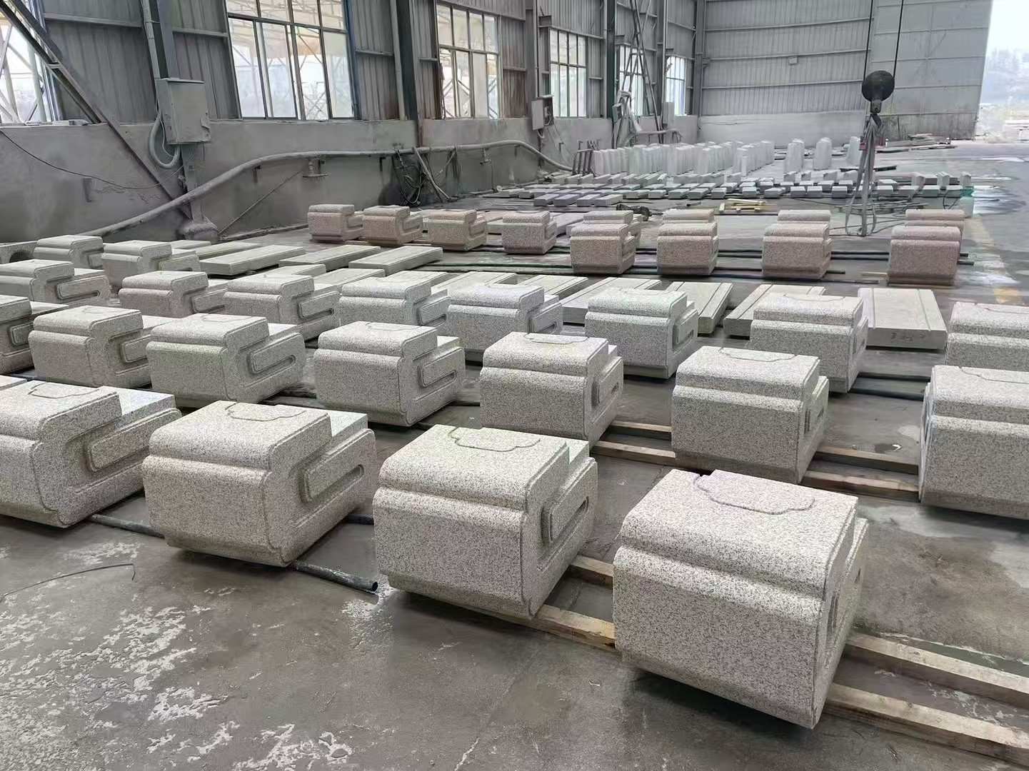 龙岩 白麻花岗岩异形加工-石凳，坐凳