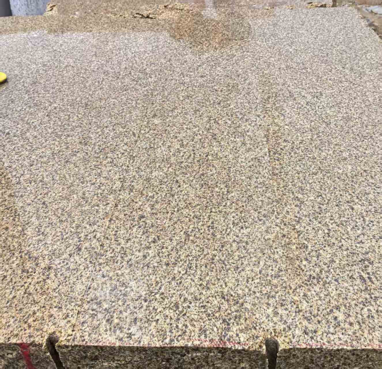 龙岩 黄金麻花岗岩石材方料