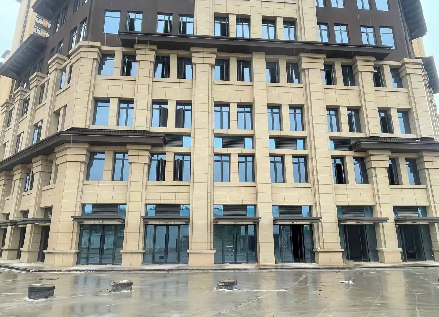 龙岩 黄金麻花岗岩荔枝面小区外墙干挂