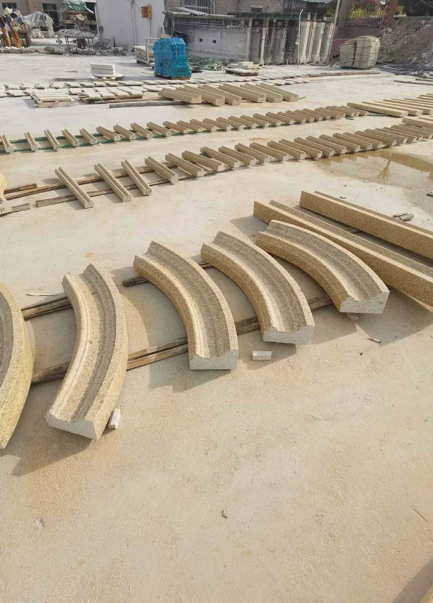 龙岩 黄金麻花岗岩别墅线条