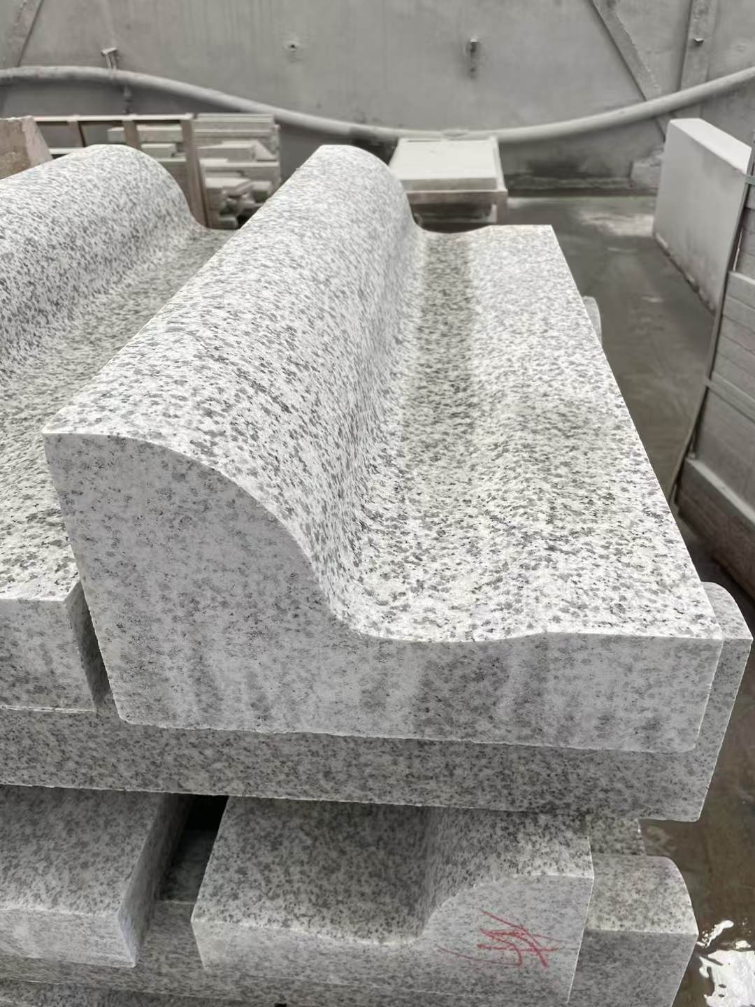 龙岩 白麻花岗岩S型路沿石，路侧石，马路牙子等