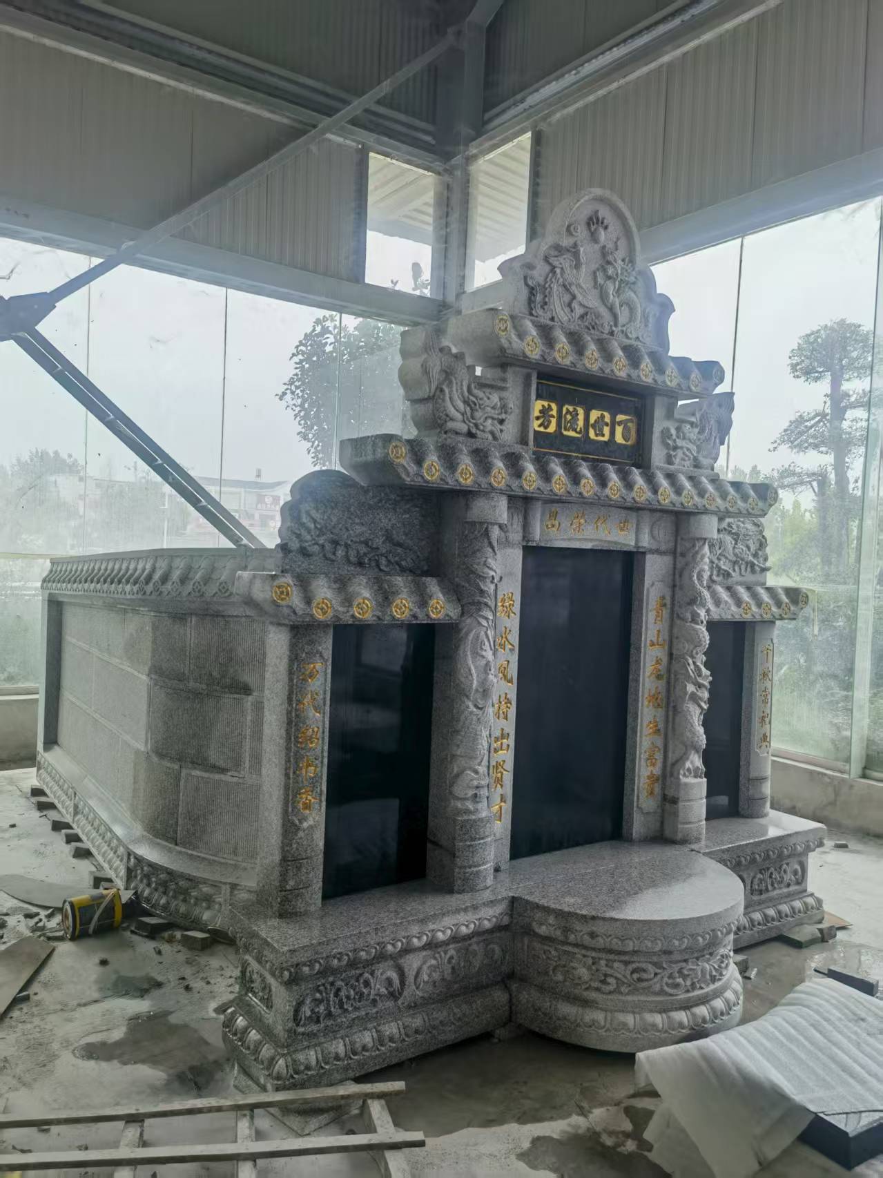 龙岩 芝麻白墓碑效果展示图